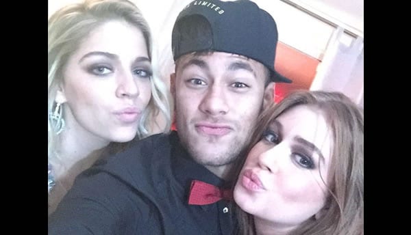 neymar con garotinhas