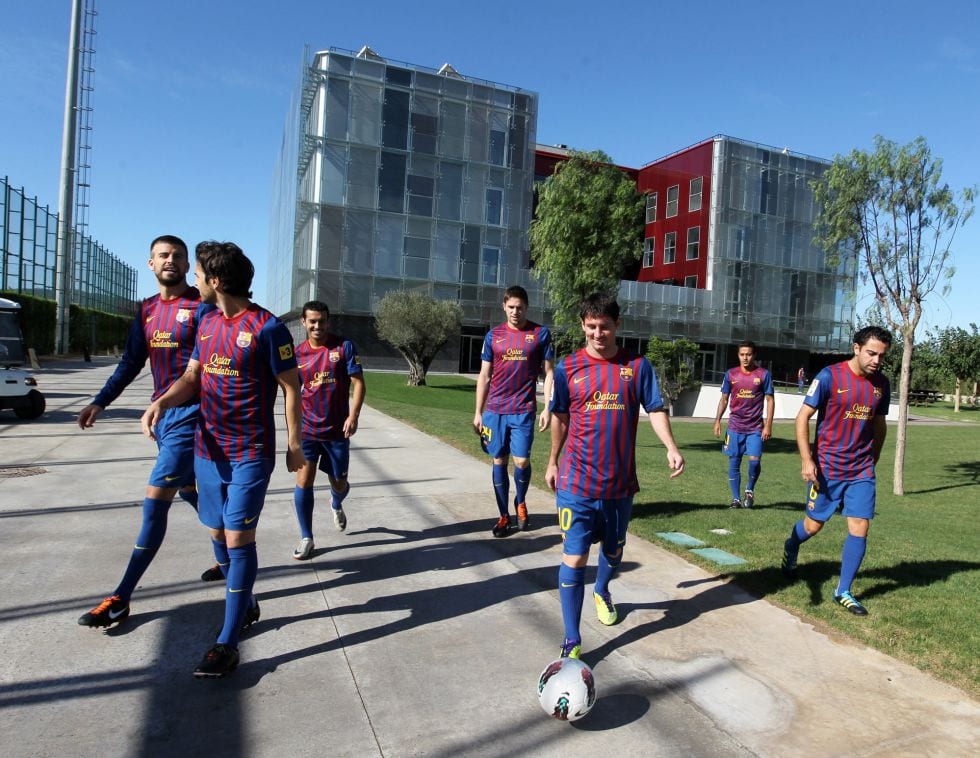 Jugadores del FC Barcelona en La Masía.