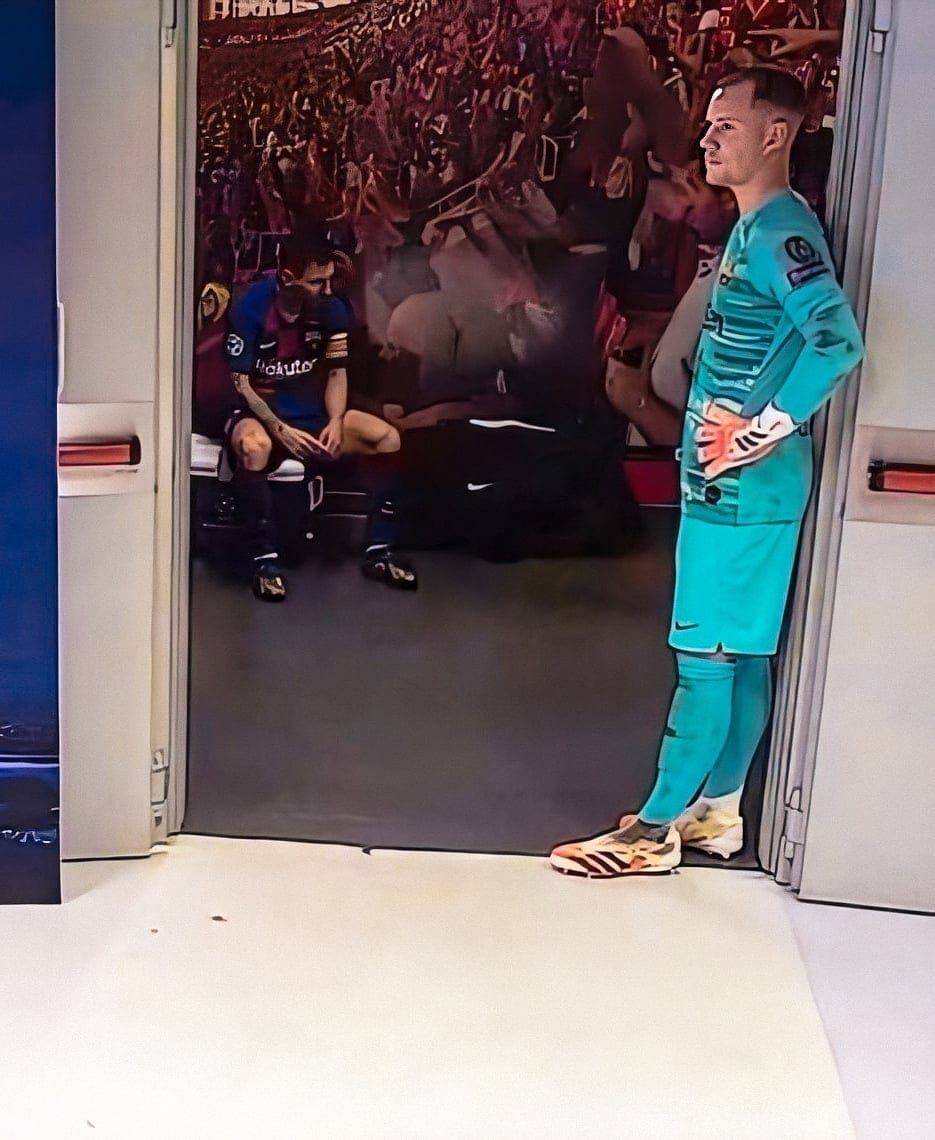 Messi y Ter Stegen durante el descanso.
