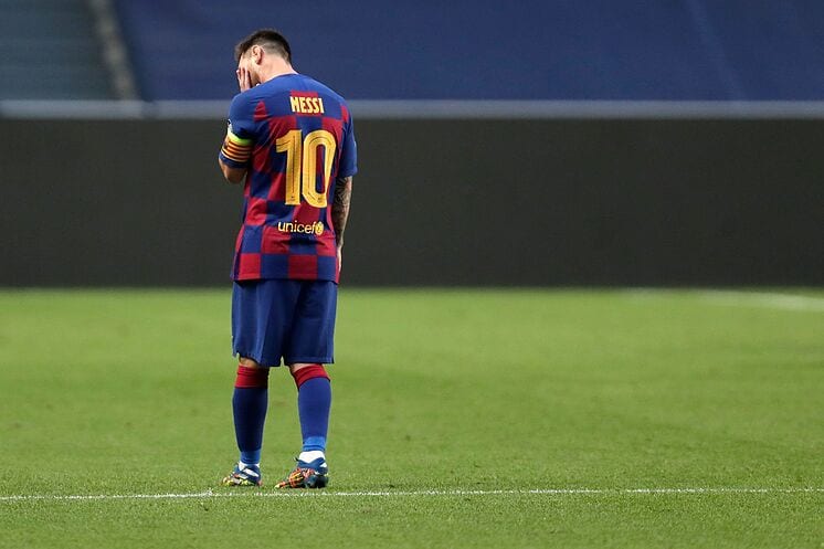 Messi se lamenta.