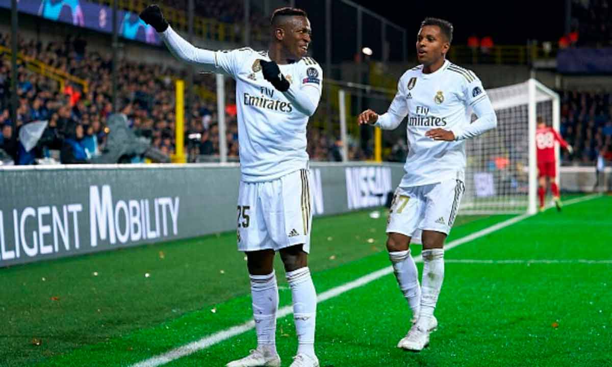 Vinicius celebrando gol