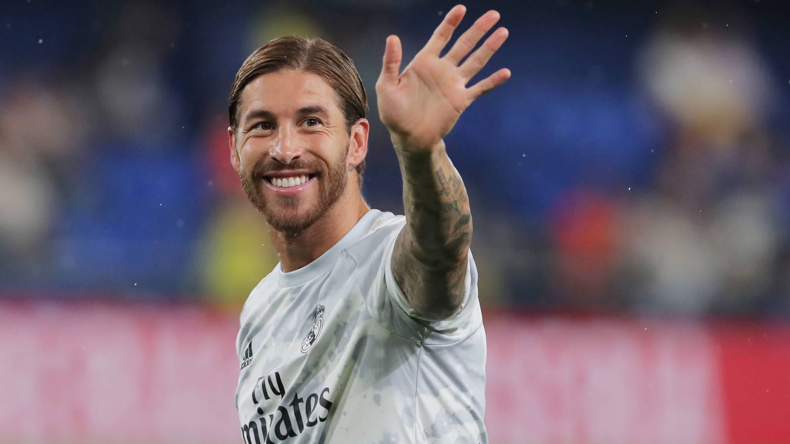 Sergio Ramos saluda