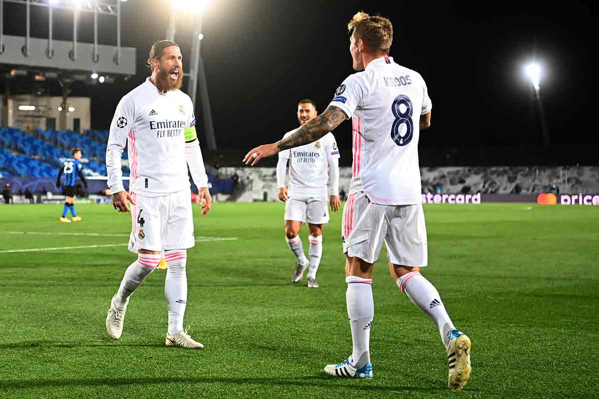 Ramos celebra gol con Kroos