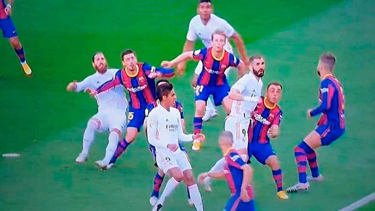 Penalti Lenglet