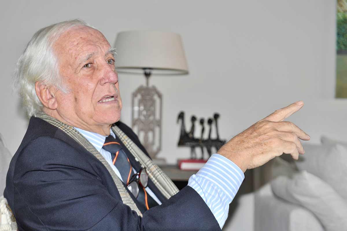 Carlos Espinosa de los Monteros