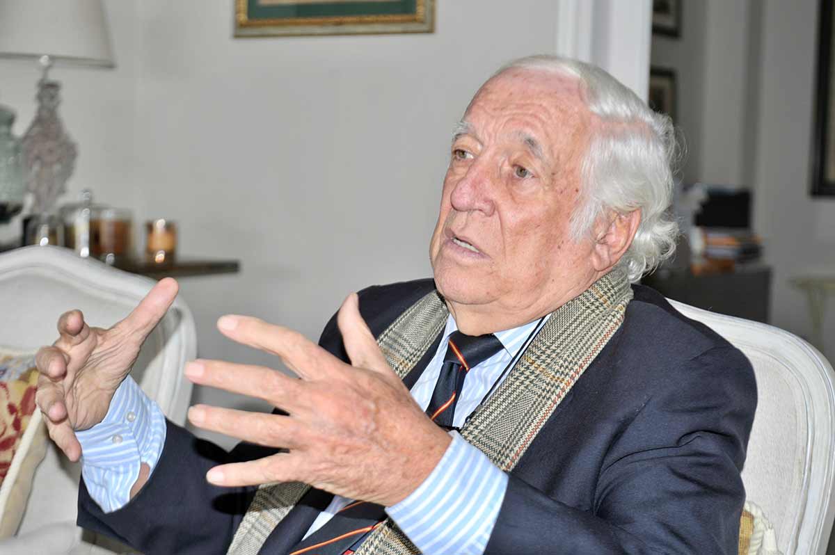 Carlos Espinosa de los Monteros