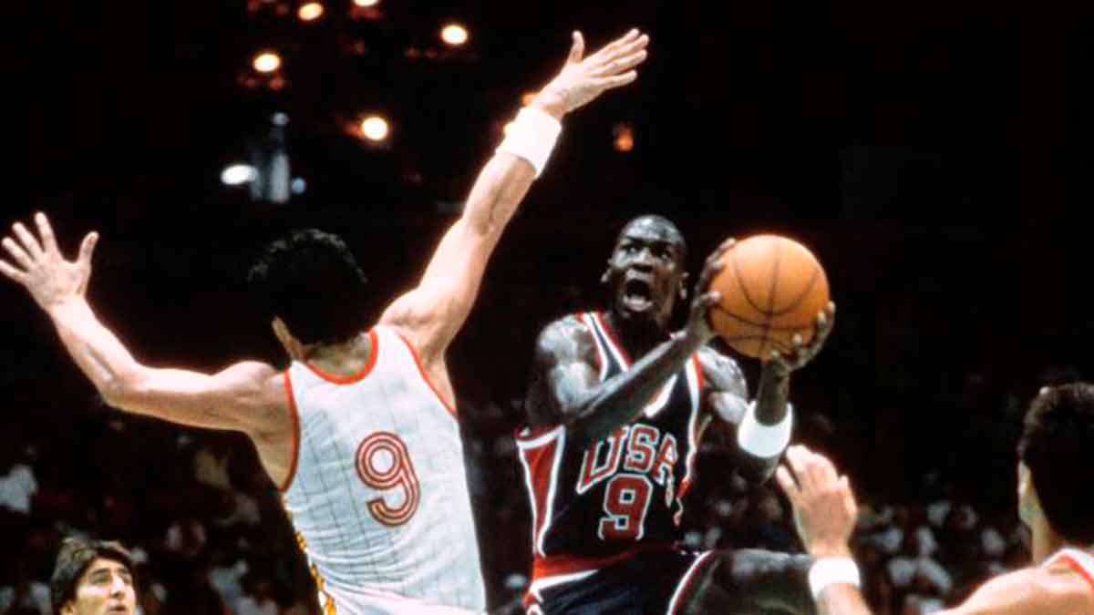 Fernando Romay y Michael Jordan