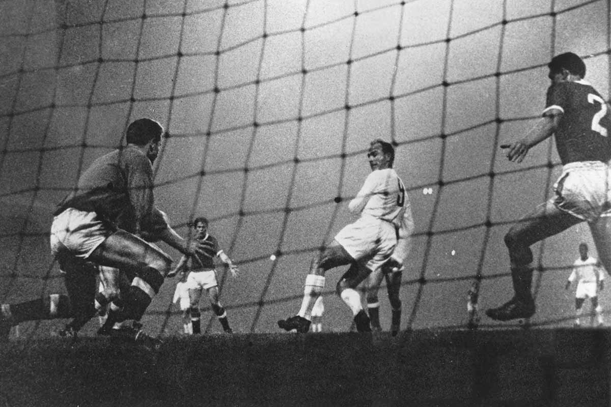 Di Stéfano frente al Manchester United. 2 de octubre de 1959