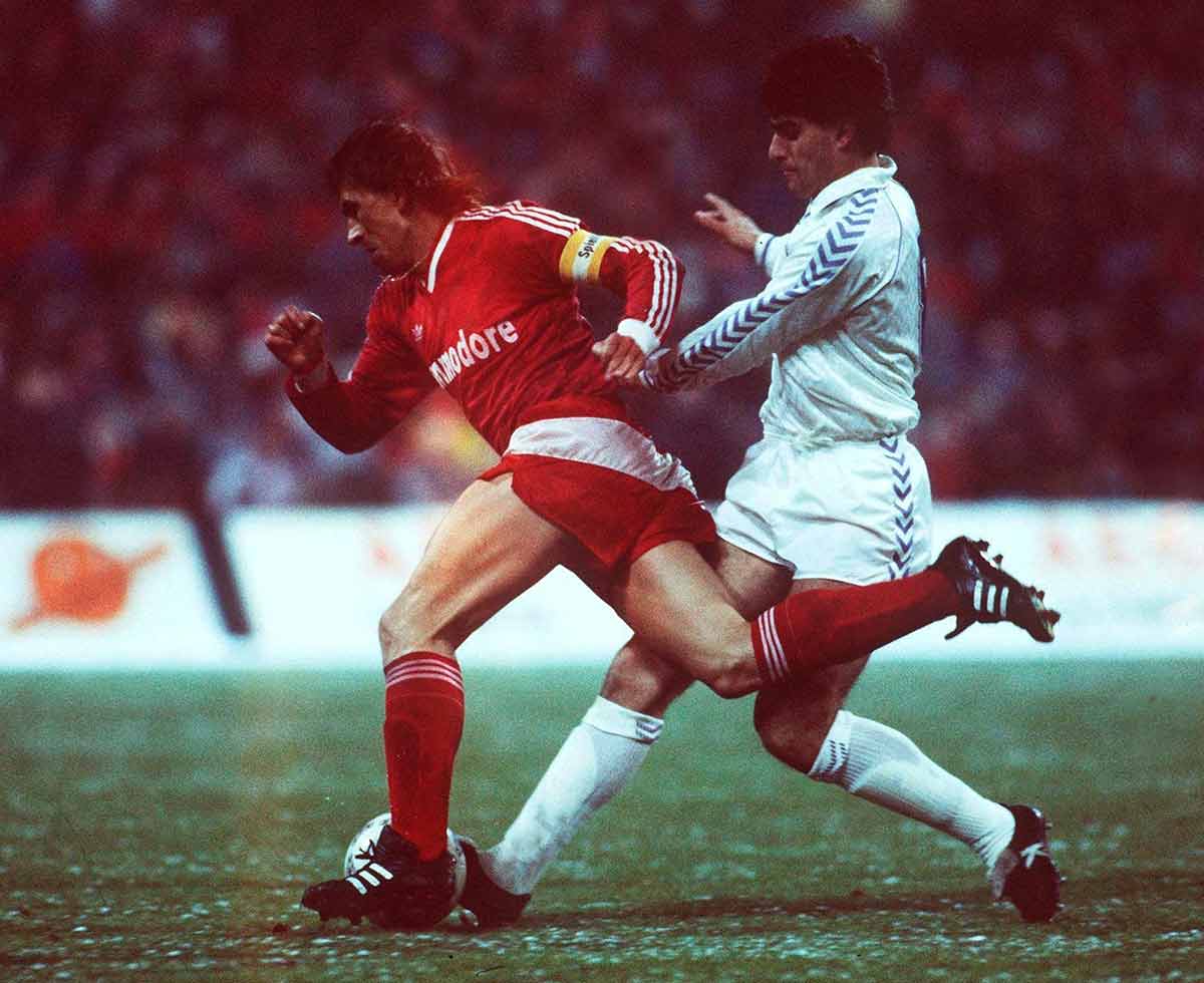 Michel contra el Bayern Munich