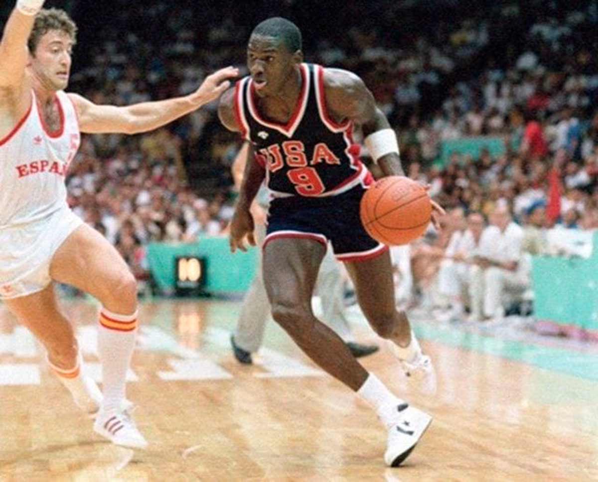 Joe Llorente y Michael Jordan