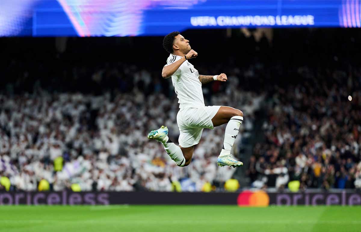 Un derbi para buscar los cuartos de Champions
