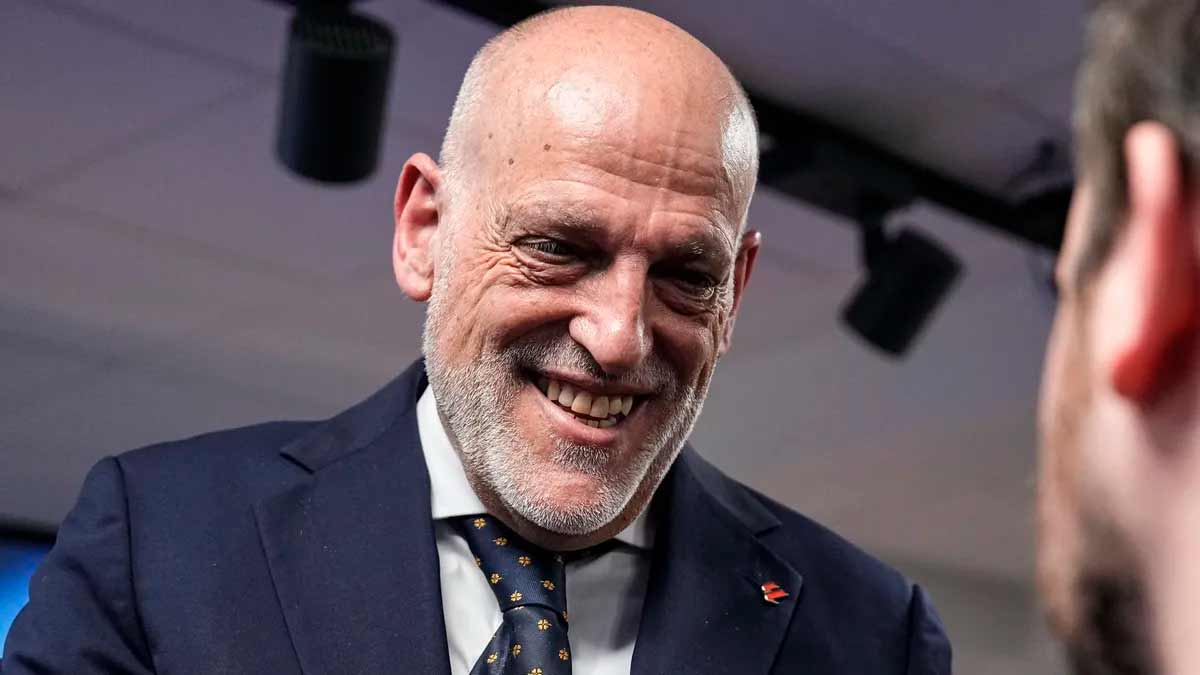 Tebas en caída libre: apocalipsis zombi en el fútbol