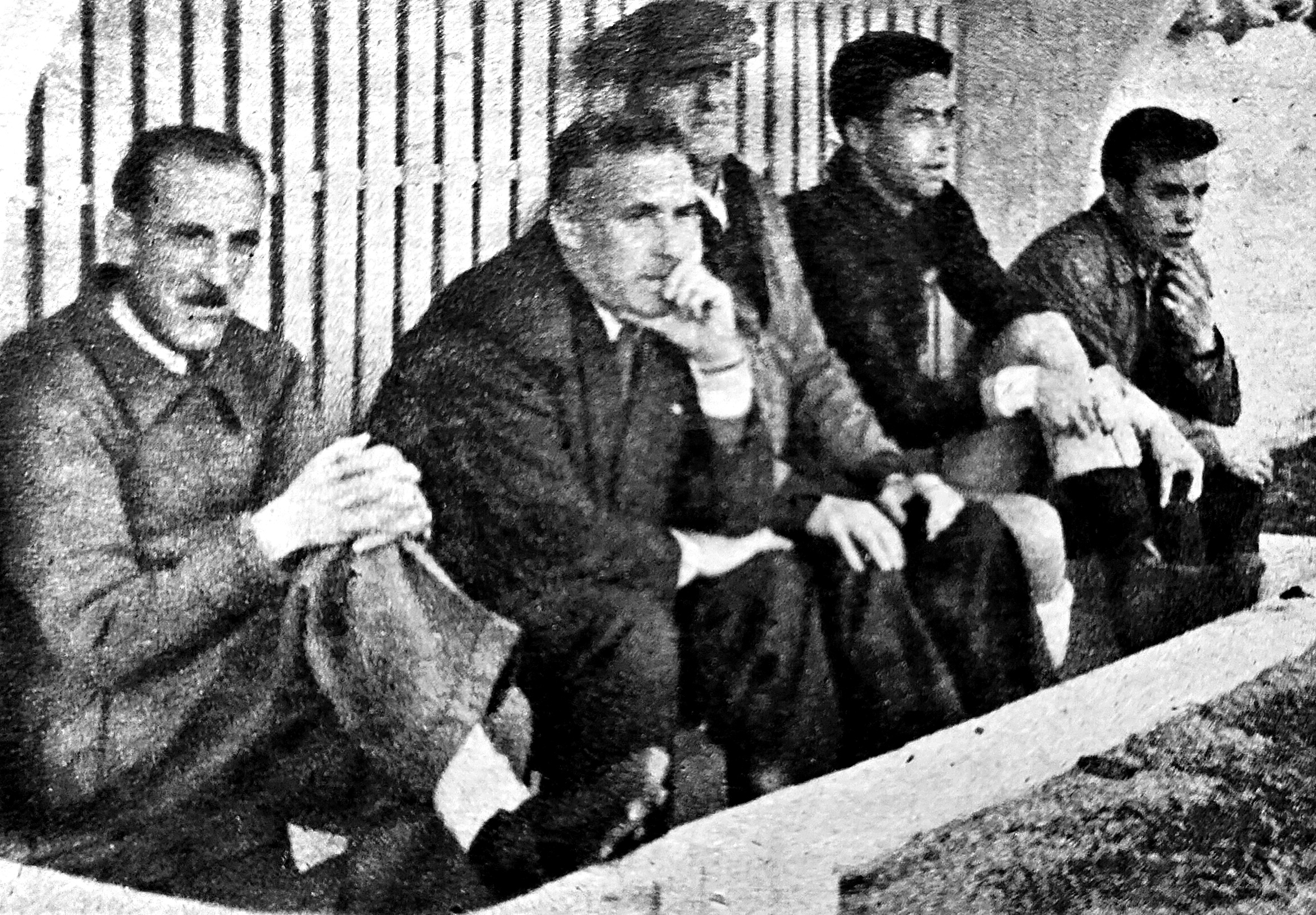 Scarone en el banquillo blanco