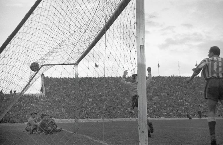 Gol de Imbelloni al Atleti en Copa. 1951